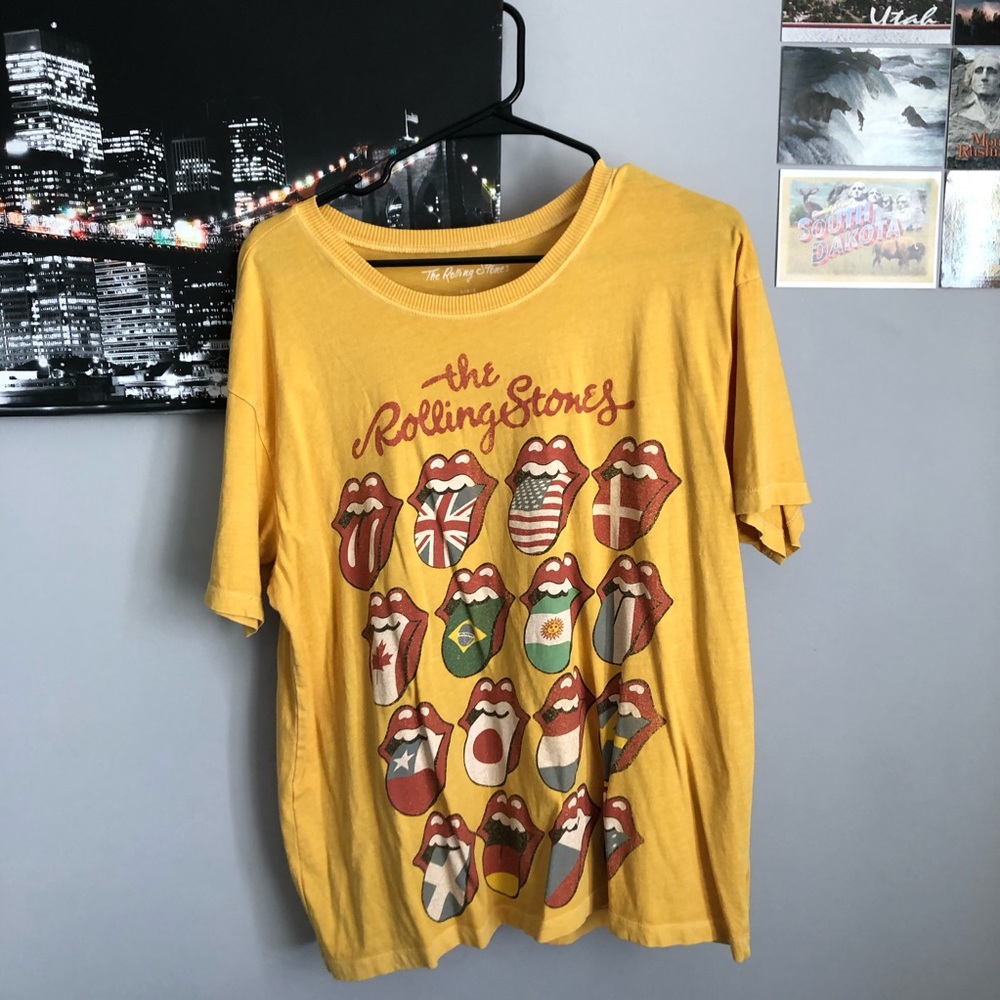 yellow rolling stones t-shirt american eagle